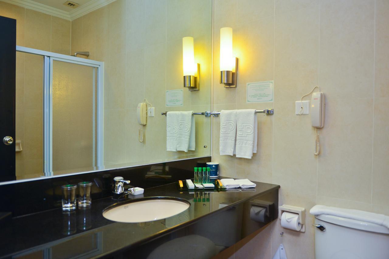 Dynasty Hotel Miri Pokoj fotografie